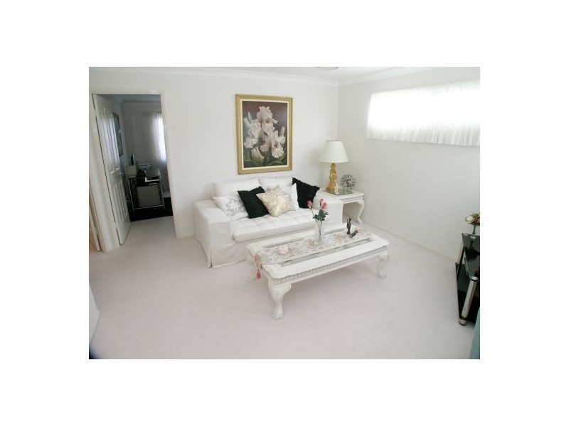 14 Estate Place, Holland Park West QLD 4121