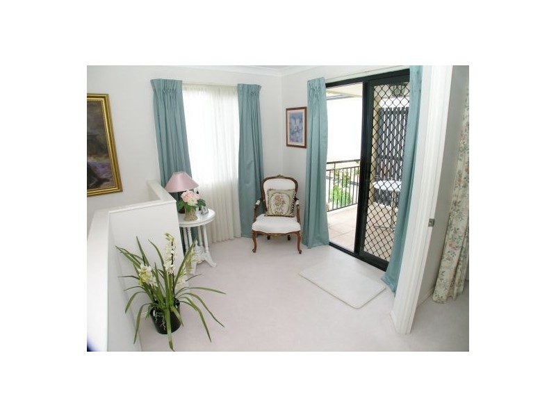 14 Estate Place, Holland Park West QLD 4121