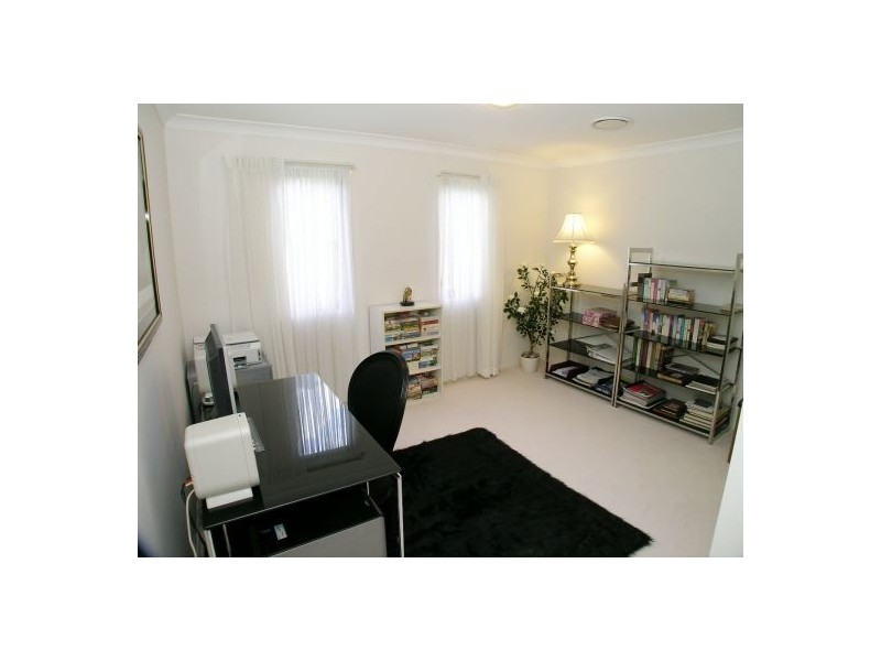 14 Estate Place, Holland Park West QLD 4121