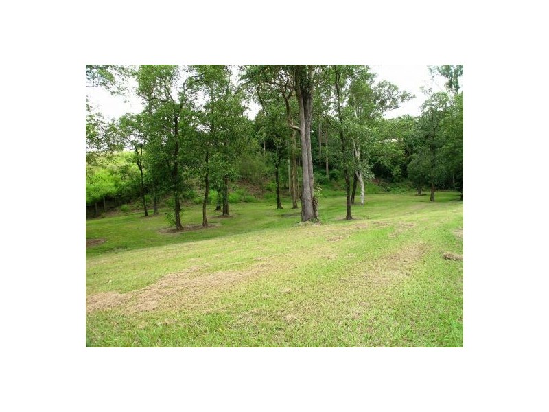 14 Estate Place, Holland Park West QLD 4121