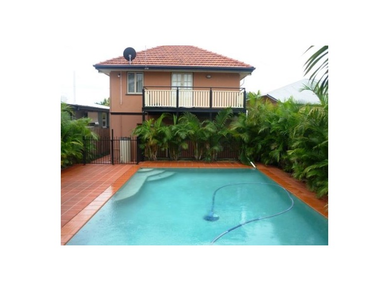 80 Abbotsleigh Street, Holland Park QLD 4121