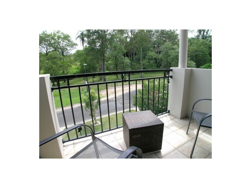 12 Estate Place, Holland Park West QLD 4121