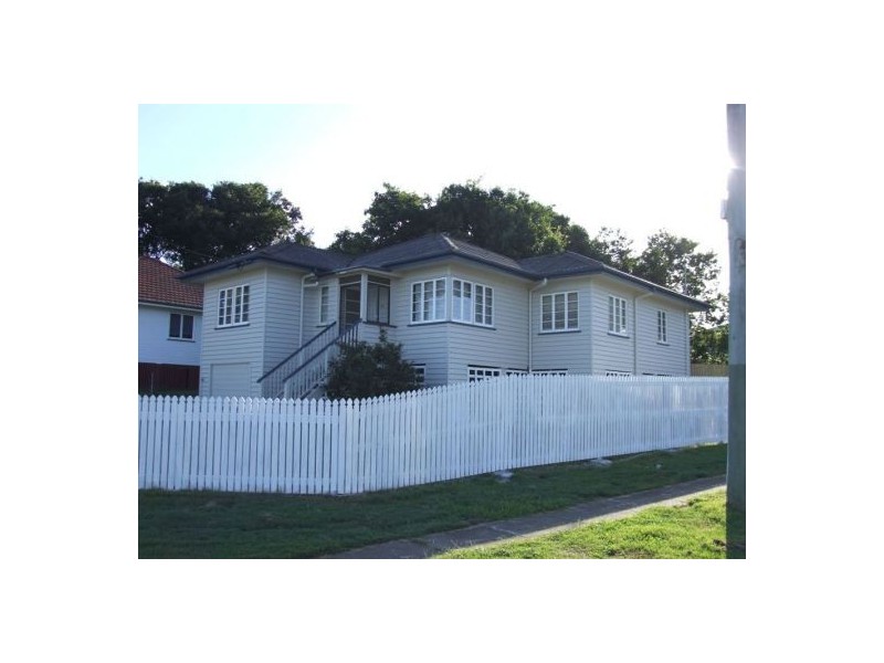 74 Kitchener Street, Wynnum QLD 4178