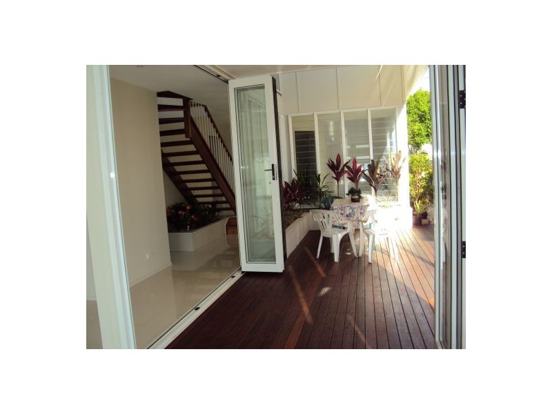 54 Shelley Street, Cannon Hill QLD 4170