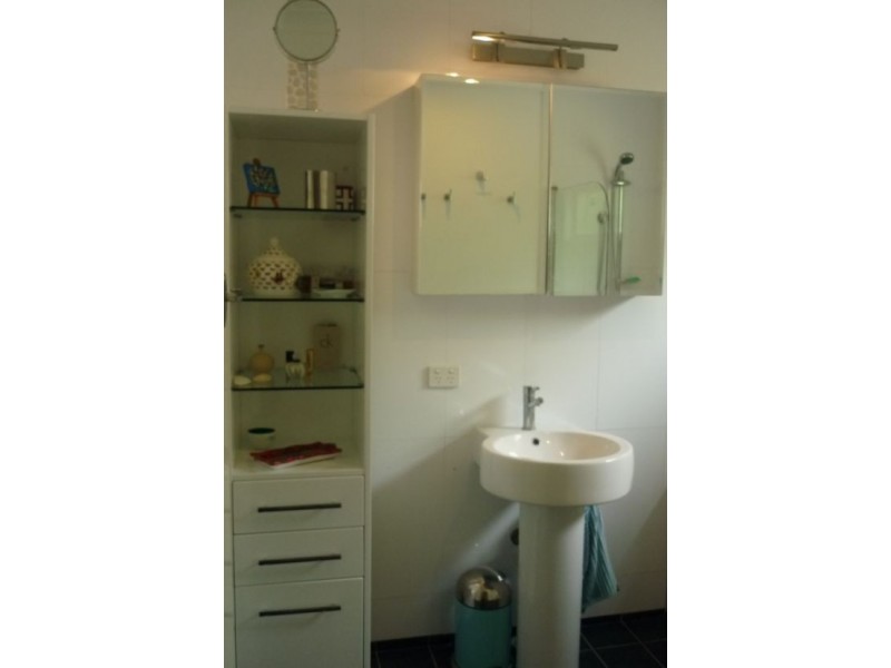 41 Steele Street, Holland Park QLD 4121