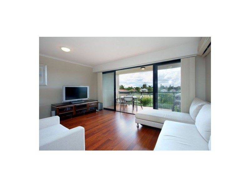 62/55 Harries Road, Coorparoo QLD 4151