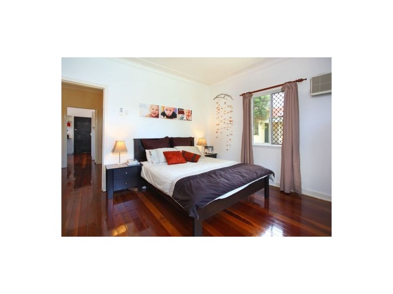 6 Troubridge Street, Mount Gravatt East QLD 4122