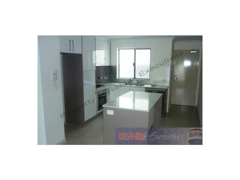 3/9 Victor Street, Holland Park West QLD 4121