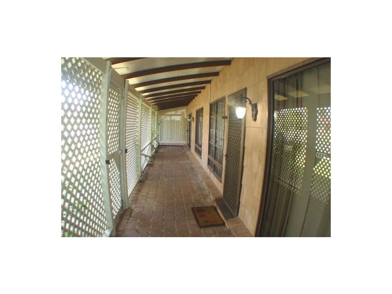 1  Burrel ST, Collingwood Park QLD 4301