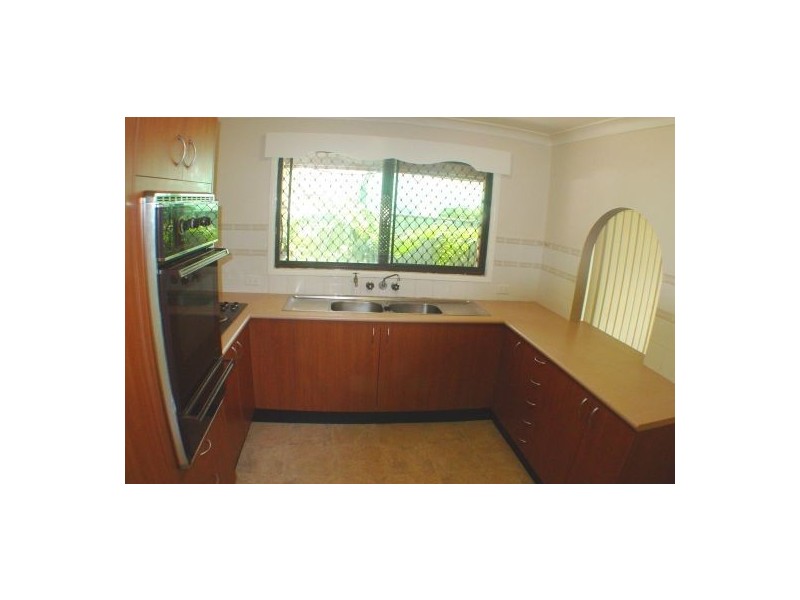 1  Burrel ST, Collingwood Park QLD 4301