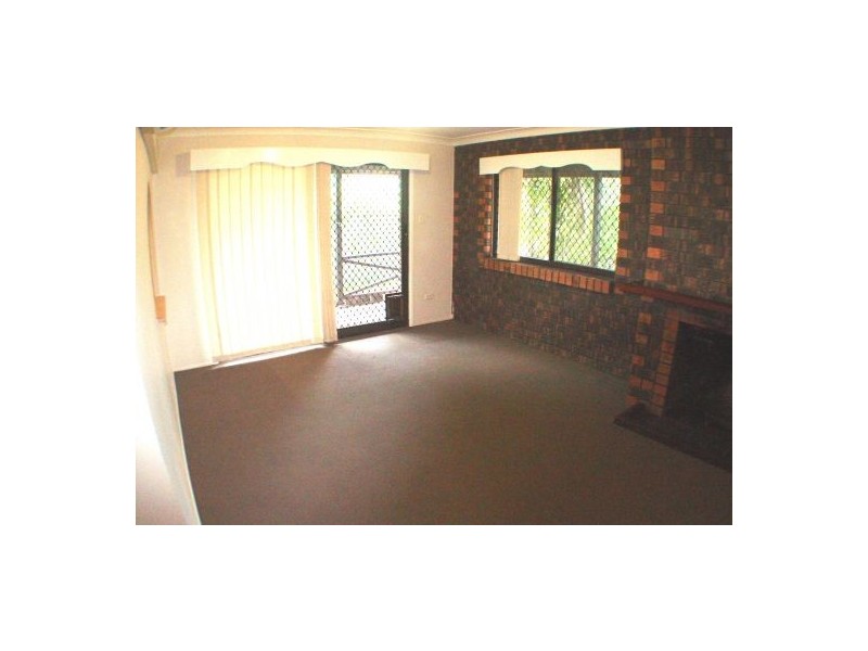 1  Burrel ST, Collingwood Park QLD 4301