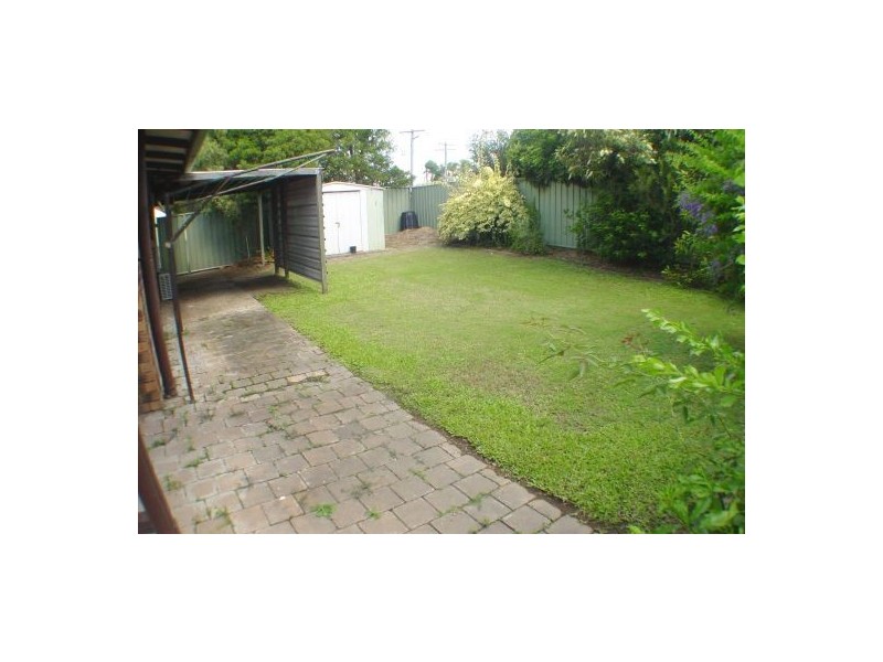 1  Burrel ST, Collingwood Park QLD 4301