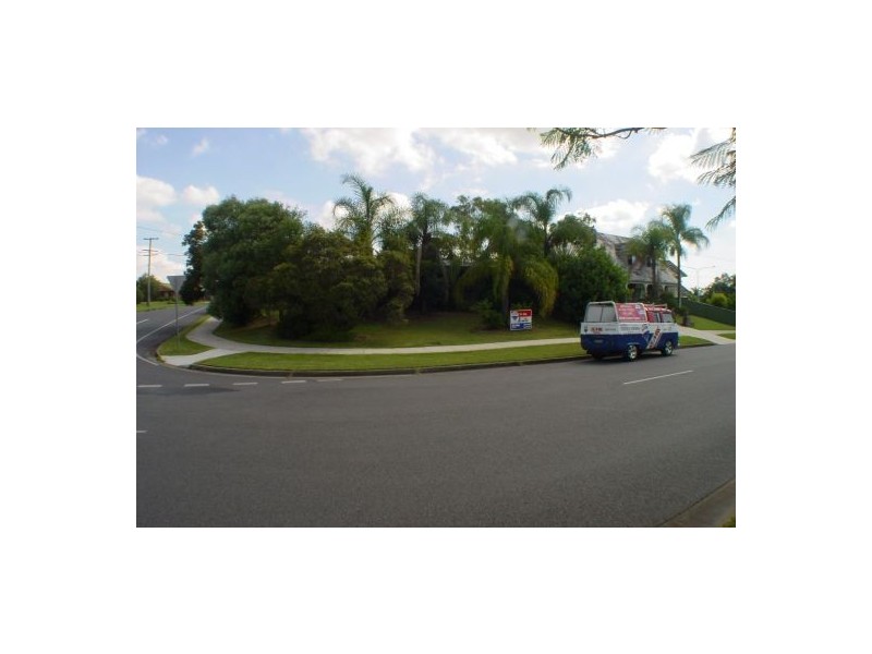 1  Burrel ST, Collingwood Park QLD 4301