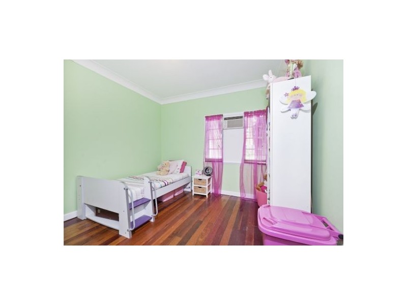 10 Troubridge Street, Mount Gravatt East QLD 4122