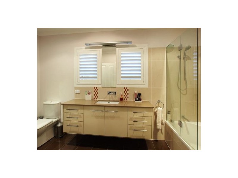 21 Dagmar street, Holland Park West QLD 4121