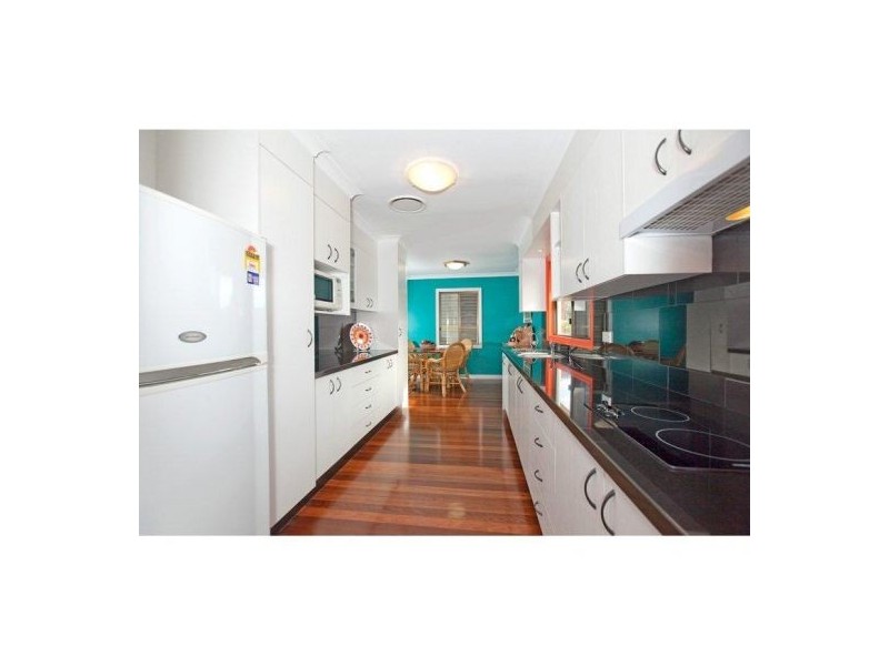 14 Cranston St, Wynnum West QLD 4178