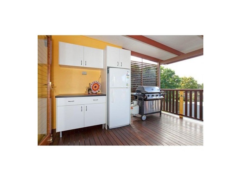 14 Cranston St, Wynnum West QLD 4178