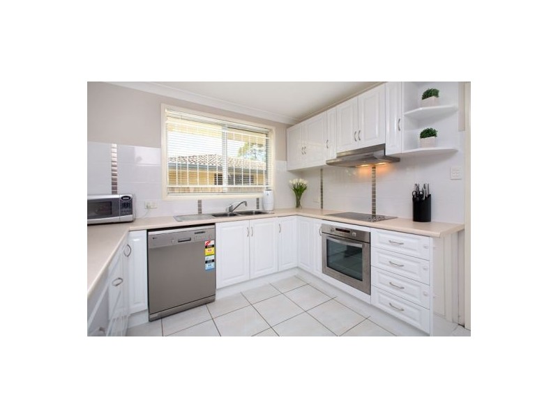 11 Lilyvale Street, Mansfield QLD 4122