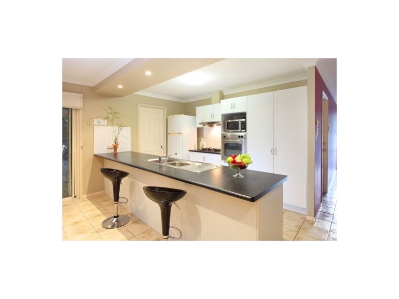 66 Lancaster Cct, Stretton QLD 4116