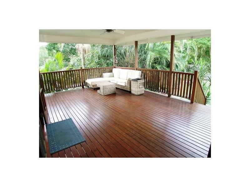 37 Carnelian Street, Holland Park QLD 4121
