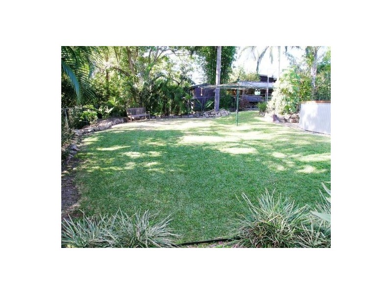 37 Carnelian Street, Holland Park QLD 4121