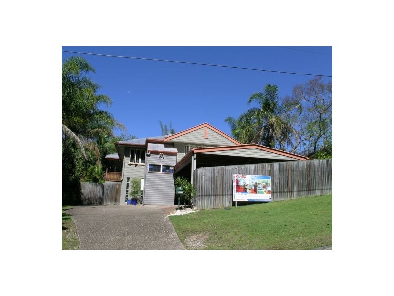 37 Carnelian Street, Holland Park QLD 4121