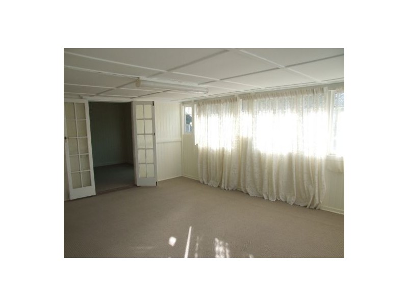 71 Sackville Street, Greenslopes QLD 4120