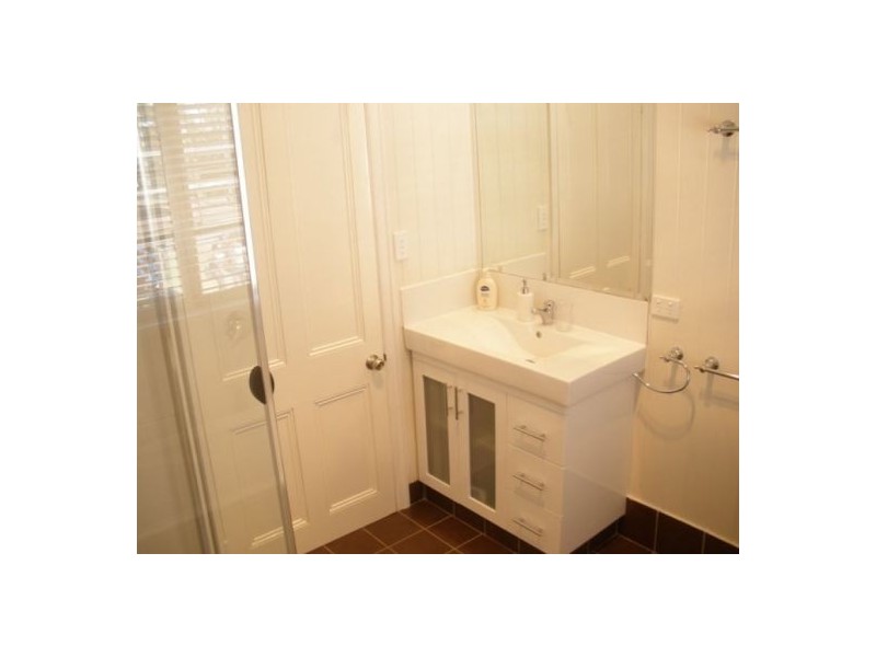 65 fegen, Moorooka QLD 4105