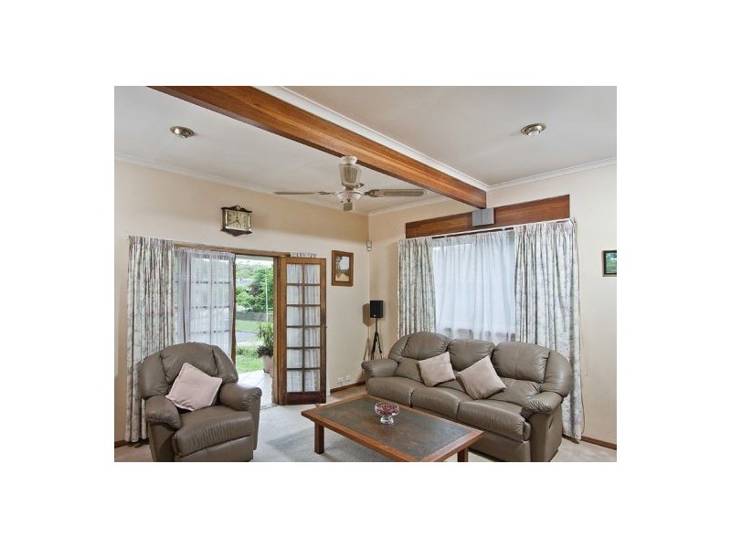 19 Glenlinton St, Holland Park QLD 4121