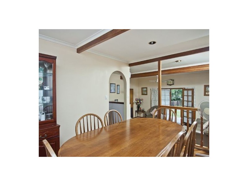 19 Glenlinton St, Holland Park QLD 4121