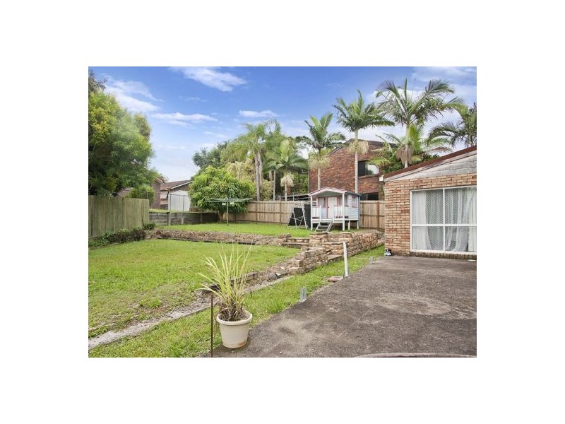 19 Glenlinton St, Holland Park QLD 4121