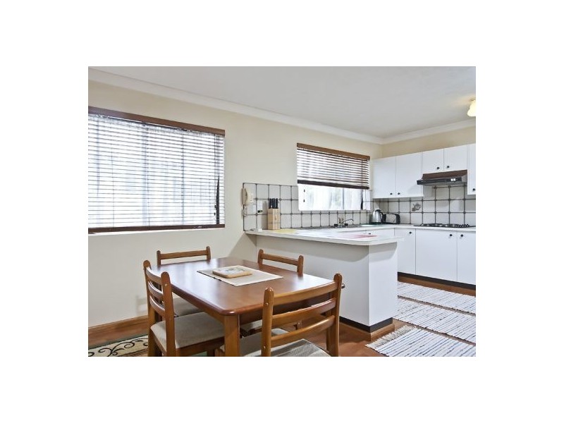 4 / 32  Gainsborough St, Moorooka QLD 4105