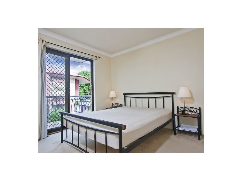 4 / 32  Gainsborough St, Moorooka QLD 4105