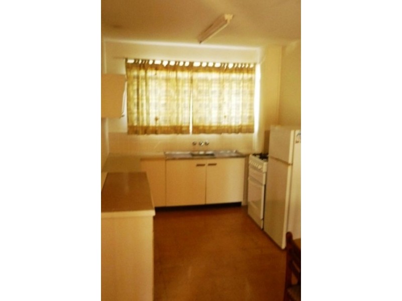 8/1127 Logan Road, Holland Park QLD 4121