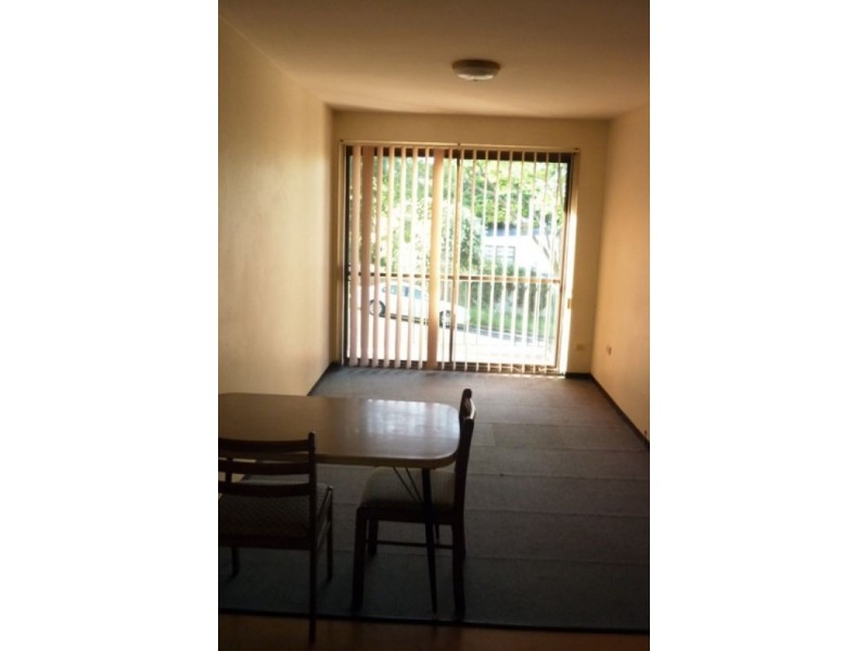 8/1127 Logan Road, Holland Park QLD 4121