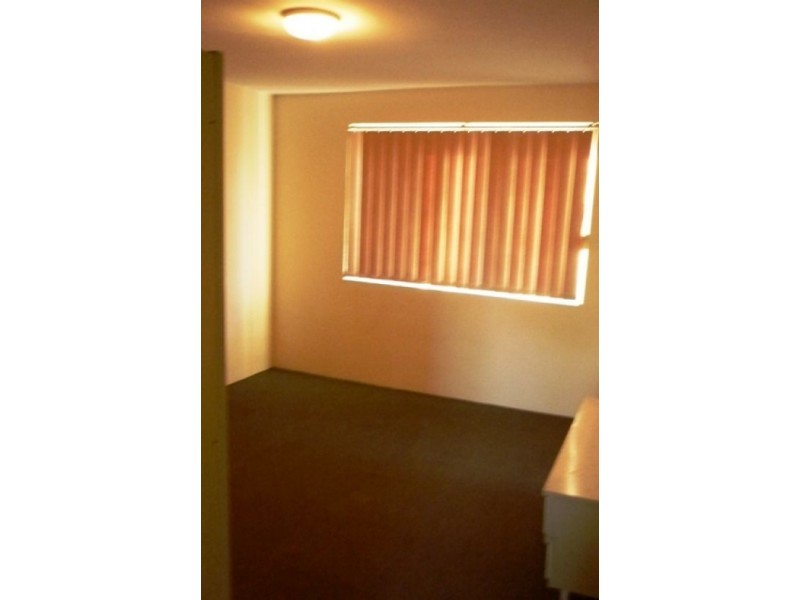 8/1127 Logan Road, Holland Park QLD 4121