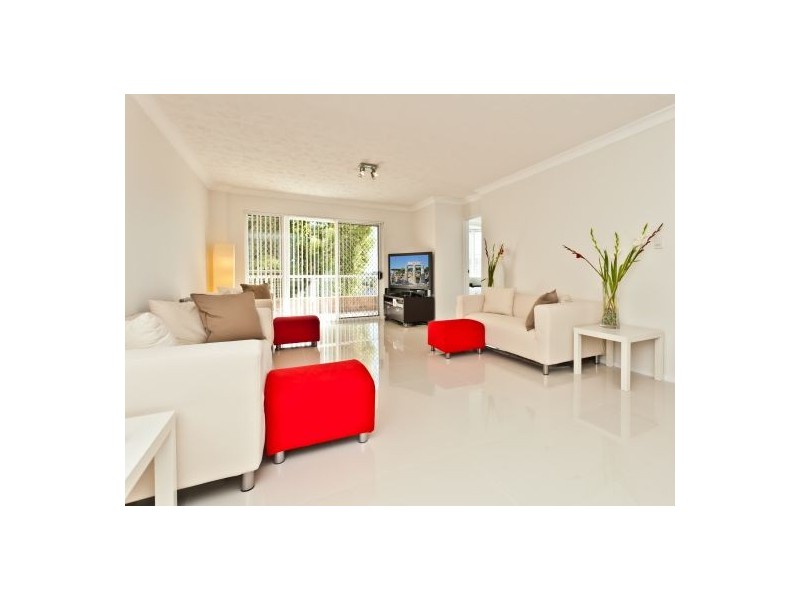 3/237 Cavendish Road, Coorparoo QLD 4151