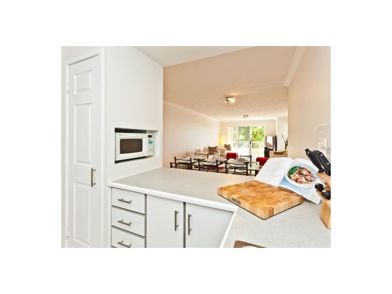 3/237 Cavendish Road, Coorparoo QLD 4151