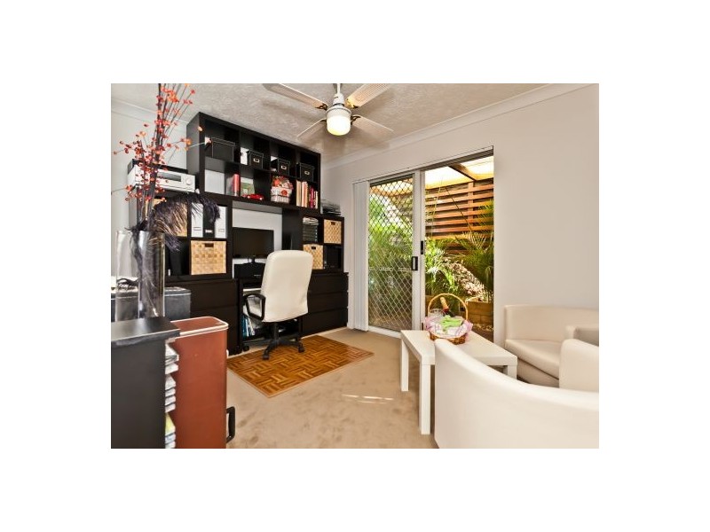 3/237 Cavendish Road, Coorparoo QLD 4151