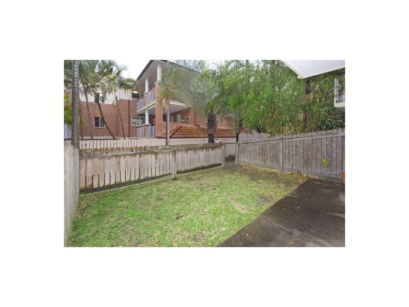 3/81  Kitchener Street, Coorparoo QLD 4151