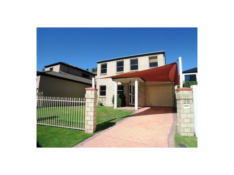28 Estate Place, Holland Park West QLD 4121
