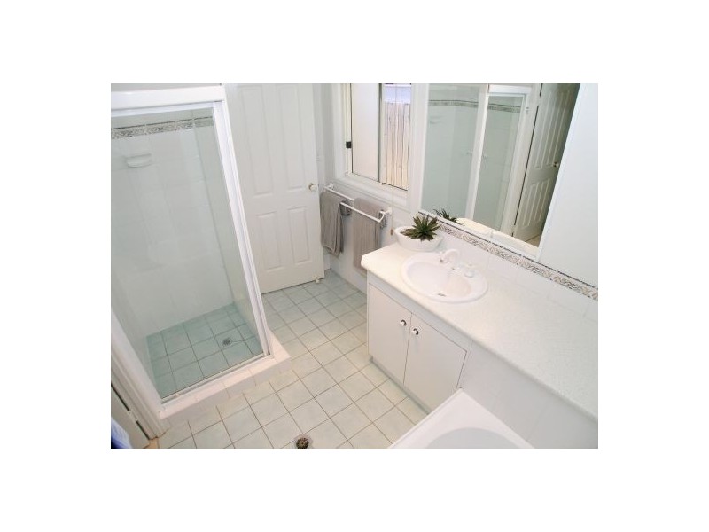 28 Estate Place, Holland Park West QLD 4121