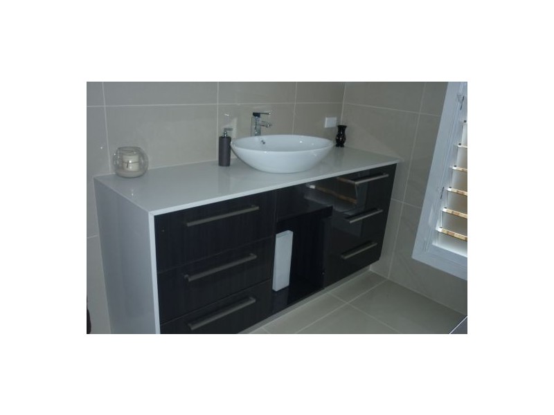 26 Mcdonald, Norman Park QLD 4170