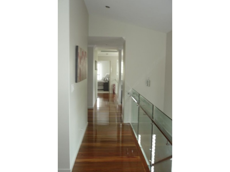 26 Mcdonald, Norman Park QLD 4170