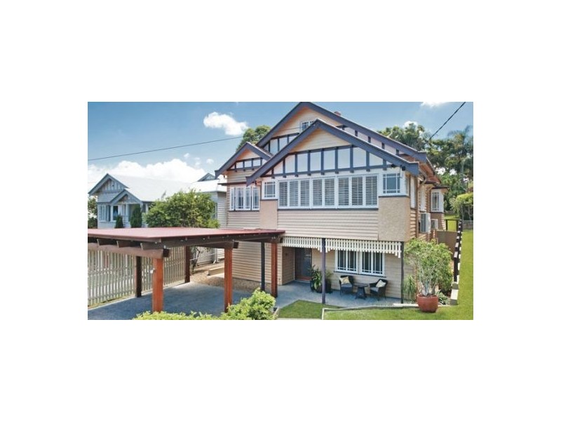 46 Lewis, Camp Hill QLD 4152