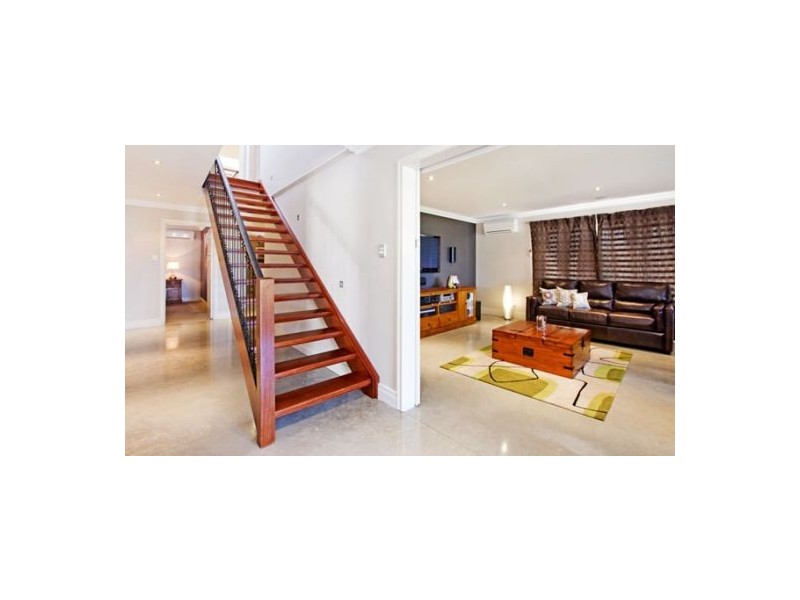 46 Lewis, Camp Hill QLD 4152