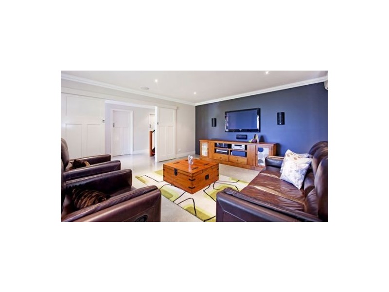 46 Lewis, Camp Hill QLD 4152