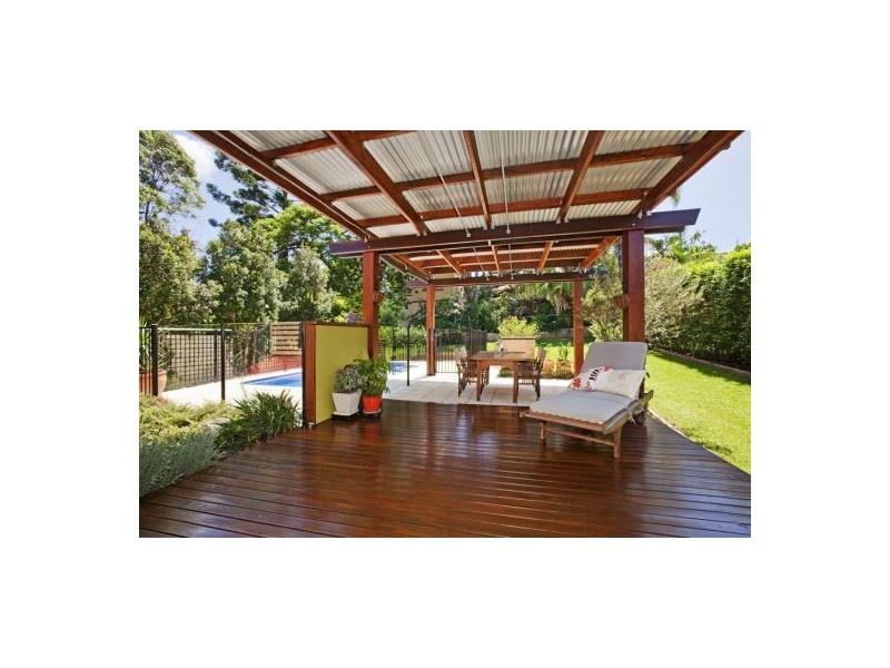 46 Lewis, Camp Hill QLD 4152