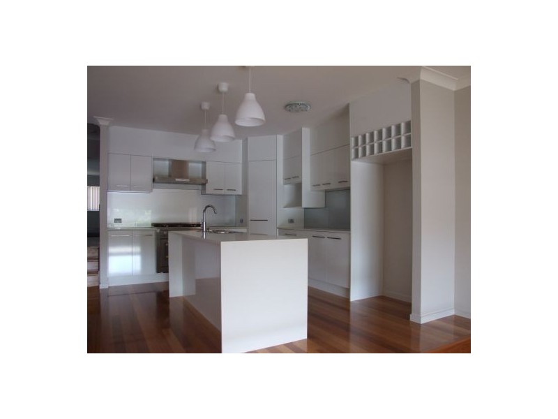 157 Macrossan Ave, Norman Park QLD 4170