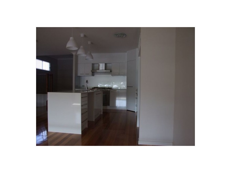 157 Macrossan Ave, Norman Park QLD 4170